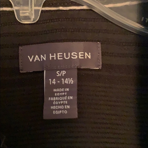 Van Heusen shirt sleeve button down - Picture 2 of 2